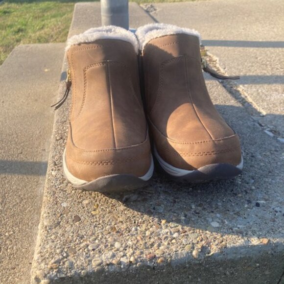 Free Spirit Boots - Picture 2 of 5